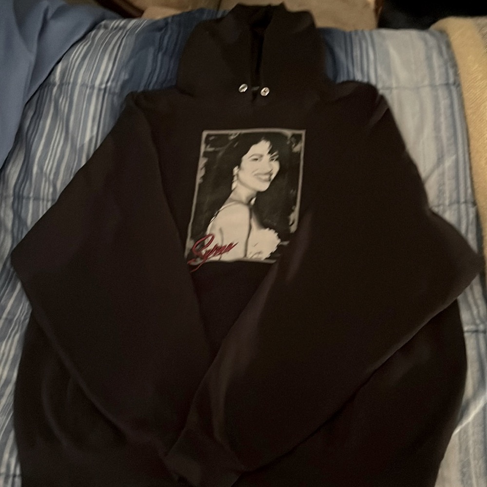 Official Selena Merchandise - XL black hoodie